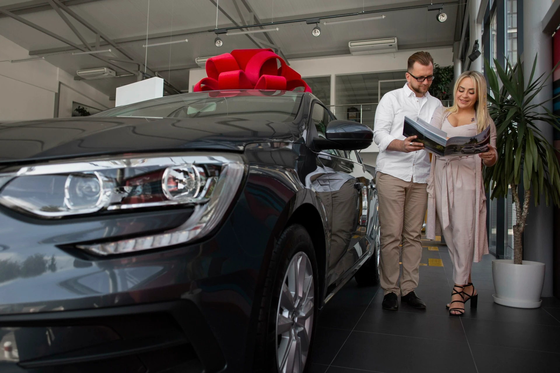 Read more about the article The Skills and Training You Need to Become an Automotive Service Advisor